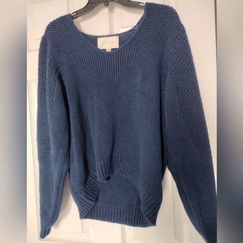 Brochu Walker sweater Size M color Navy blue